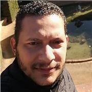 Creativo, paciente, con 15+ años en diseño gráfico. Me gustaría dar clases de diseño y las herramientas de uso.